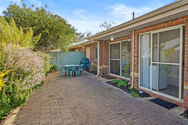 Others 5, Prowse Pad, Busselton