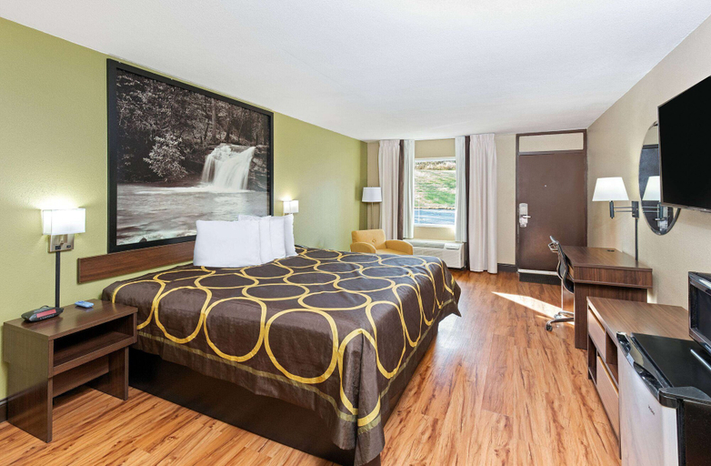 Bedroom 3, Super 8 by Wyndham Kingsport, Sullivan