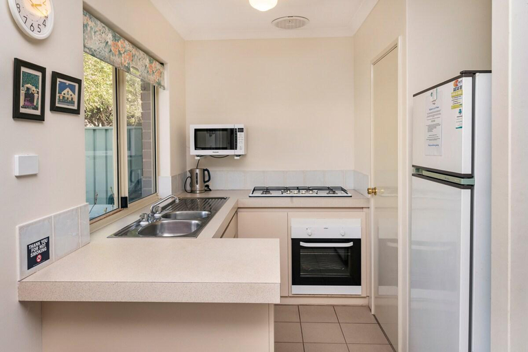 Others 2, Prowse Pad, Busselton