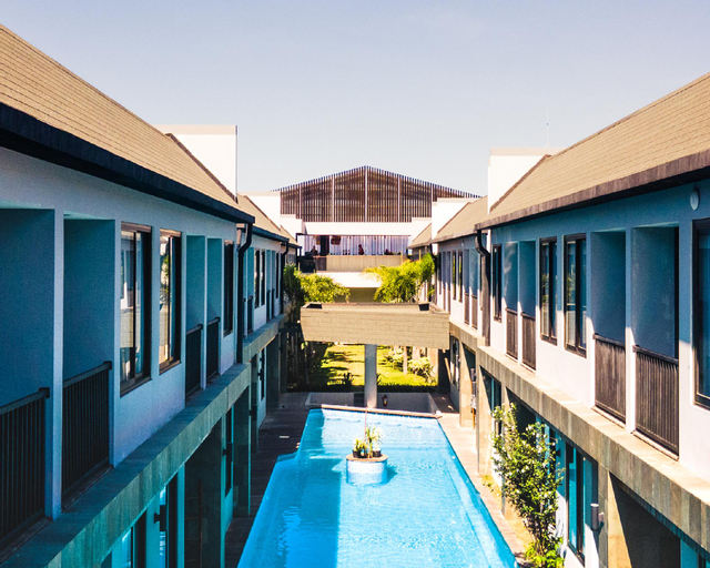 Swimming Pool 3