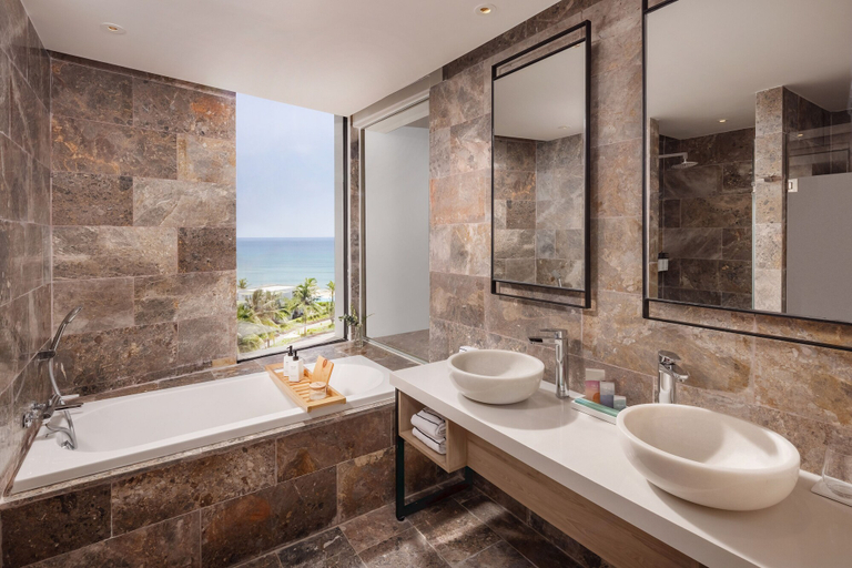 Bathroom 5, Melia Danang Beach Resort, Da Nang