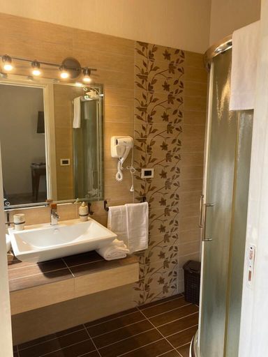 Bathroom, Agriturismo limpero romano, Reggio Di Calabria