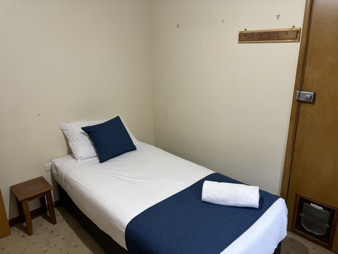 Bedroom 2, Bridge Motel Wellington, Wellington