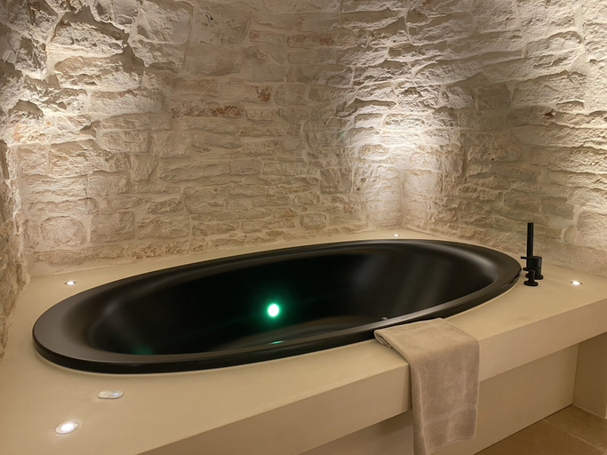 Bathroom 4, La Mandorla Luxury Trulli, Bari
