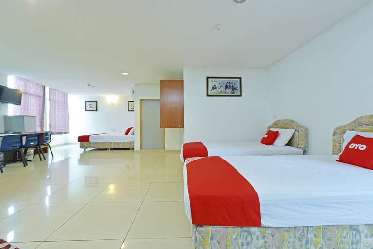 Bedroom 2, SUPER OYO 90494 Sam Huat Hotel, Pontian