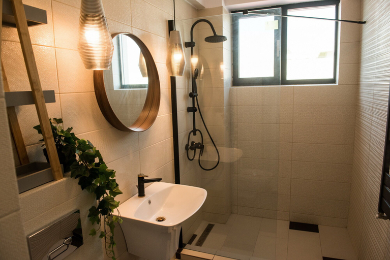 Bathroom 3, Diamond View Apartments, Constanta
