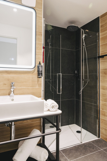 Bathroom 5, Ibis Rouen Centre Rive Droite Pasteur, Seine-Maritime