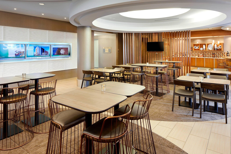 Food & Drinks 5, SpringHill Suites by Marriott Houston NASA/Webster, Houston