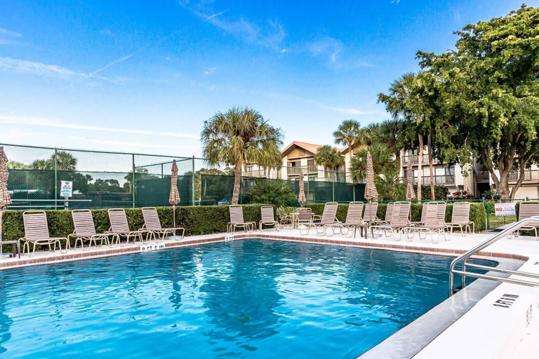 Sport & Beauty 5, Our House at the Beach -east, 5th FL, Sarasota