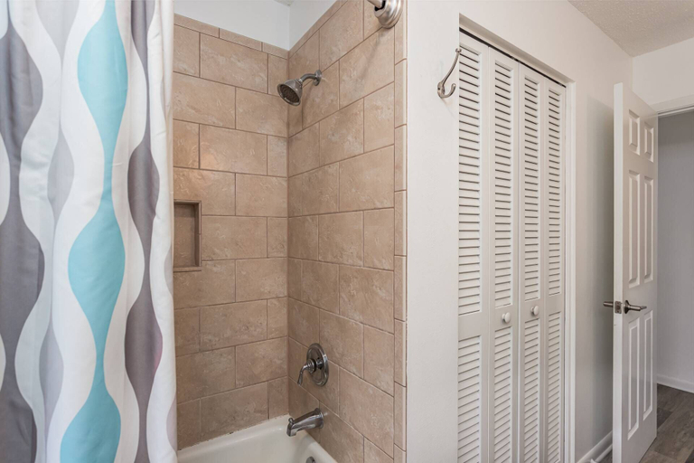 Bathroom 4, Arlington Park Beautifully Renovated Home, Sarasota