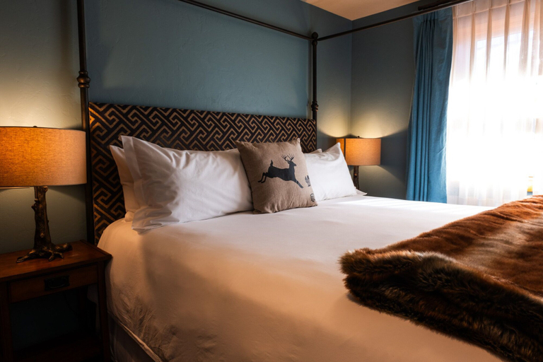 Bedroom 2, Mount Lemmon Lodge, Pima