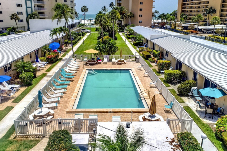 Sport & Beauty 5, Jamaica Royale Townhome #3 - Steps To Pool & Beach, Sarasota