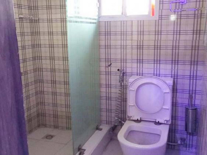 Bathroom 2, Westpark Luxury Apartments, Kosofe