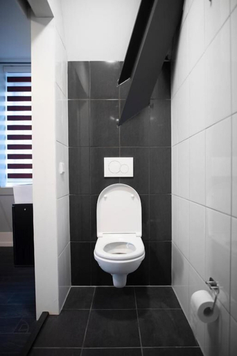 Bathroom 5, B&B Hotel Lichtstad, Eindhoven