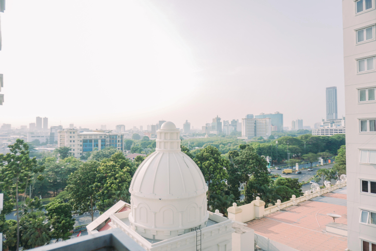 Exterior & Views 4, Comfortable and Modern 2BR at Grand Palace Kemayoran Apartment By Travelio, Central Jakarta