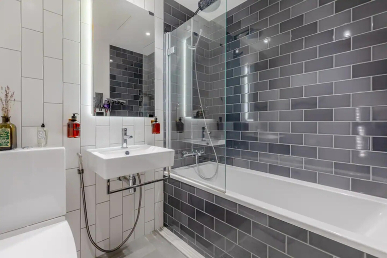 Bathroom 2, Charm & Convenience 3 Bed Near Excel London, London
