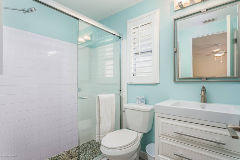Bathroom 3, Lulu's Crescent Cottage #2, Sarasota