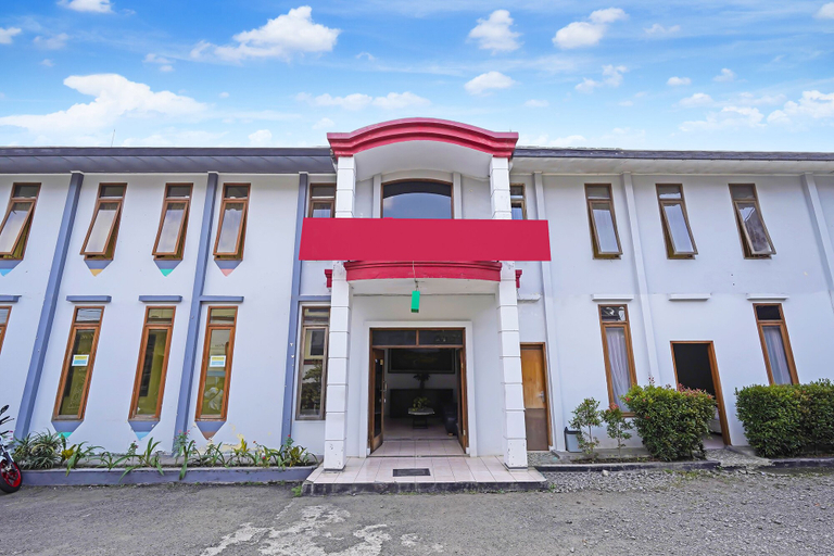 Exterior & Views 2, OYO Life 92835 Maya Adipuri, Bandung