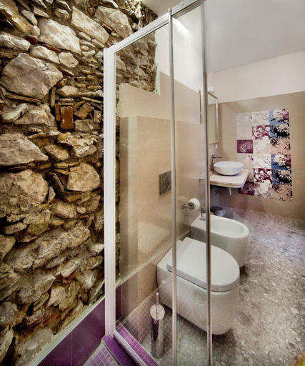 Bathroom 5, Porta Di Mezzo Luxury suites and rooms, Messina