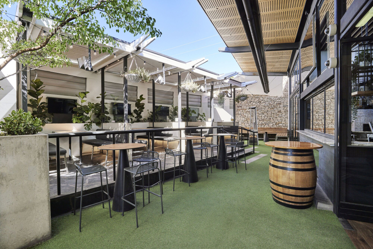 Food & Drinks 4, Blue Gums Hotel, Adelaide