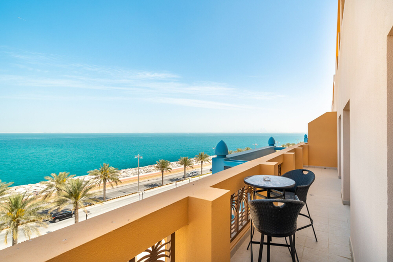 Balcony 2, Simply Comfort Suites in Sarai Palm Jumeirah, Dubai