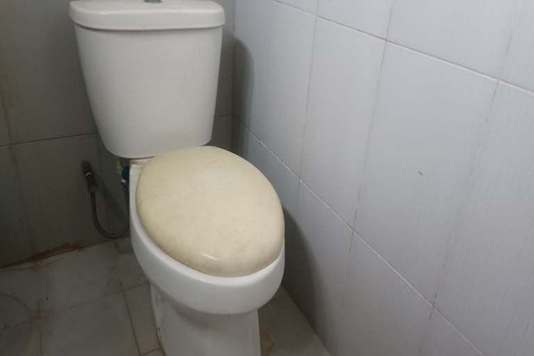Bathroom 3, OYO 93425 Homestay Anisa, Lombok