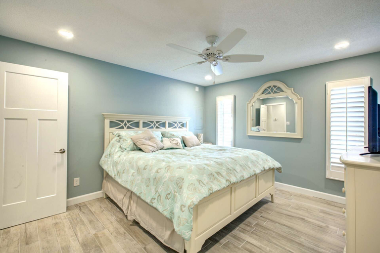 Bedroom, Moonmist Gorgeously Renovated Courtyard, Sarasota