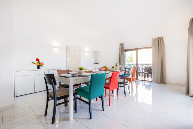 Others 4, Villa Perola, Albufeira
