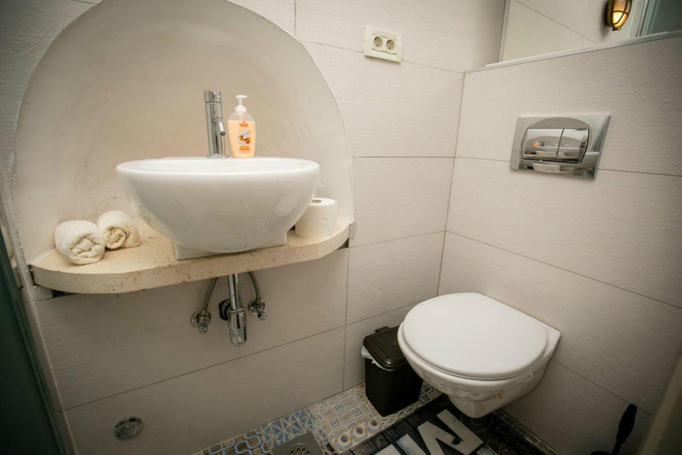 Bathroom 5, Rooms Epidaurus, Dubrovnik
