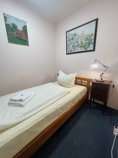 Bedroom 4, Ferienwohnungen am Holstentor, Lübeck