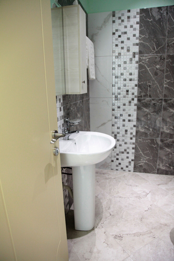 Bathroom 4, Hotel Veliera, Durrësit