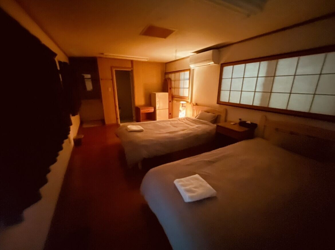 Bedroom, Starlight Hostel Endeavour, Nago