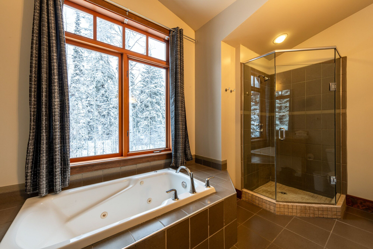 Bathroom 4, Copper Horse Lodge, Columbia-Shuswap