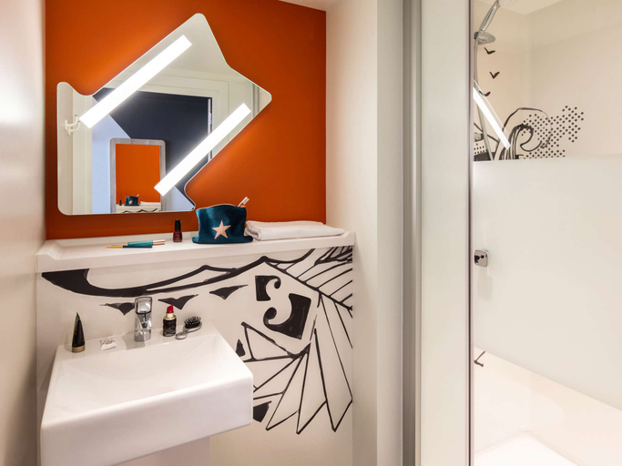 Bathroom, Ibis Budget Strasbourg Centre Republique, Bas-Rhin