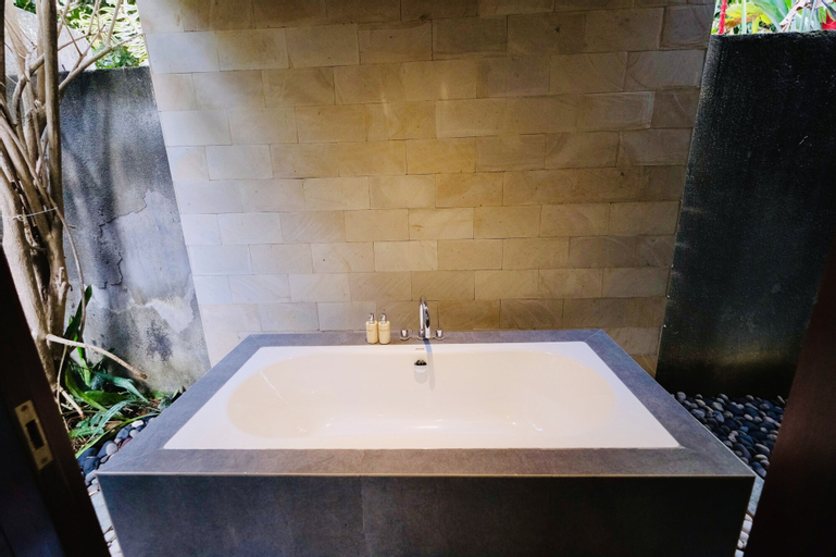 Bathroom 4