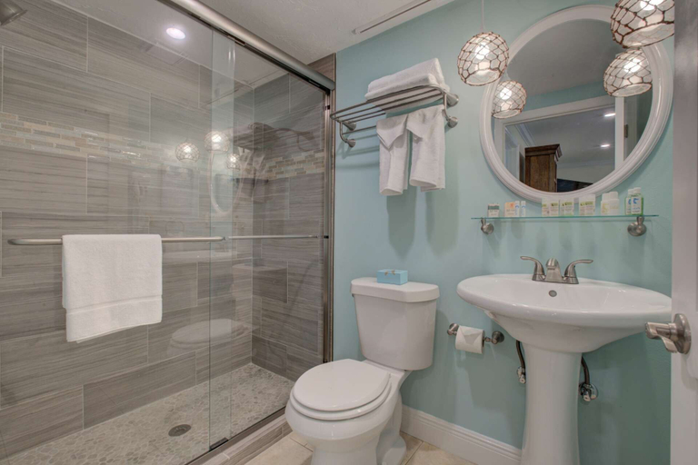 Bathroom, Lulu's Key House Kemp Ridley 1/1 Downstairs, Sarasota