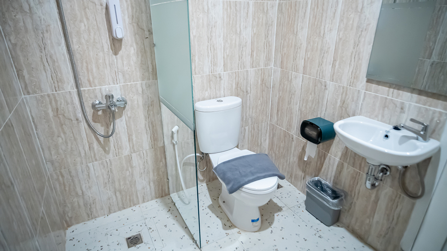 Bathroom 19