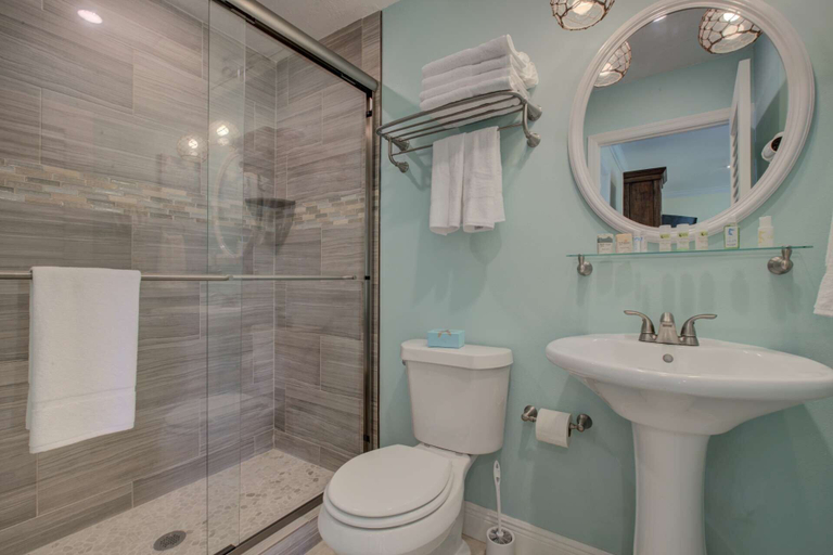 Bathroom, Lulu's Key House Green 1/1 Upstairs, Sarasota