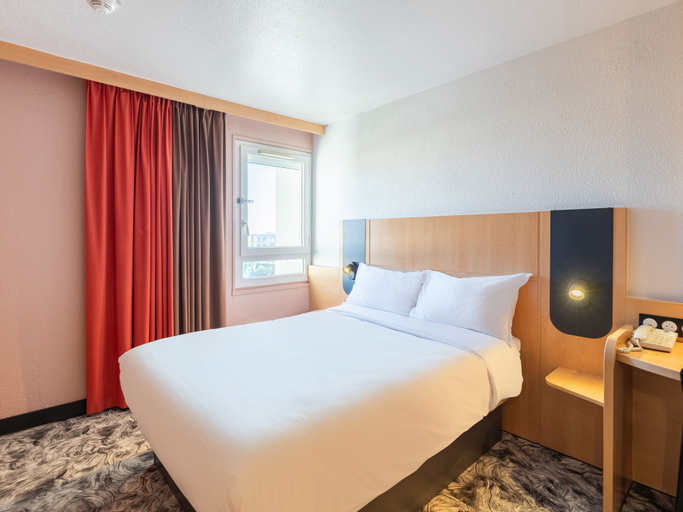 Bedroom 26