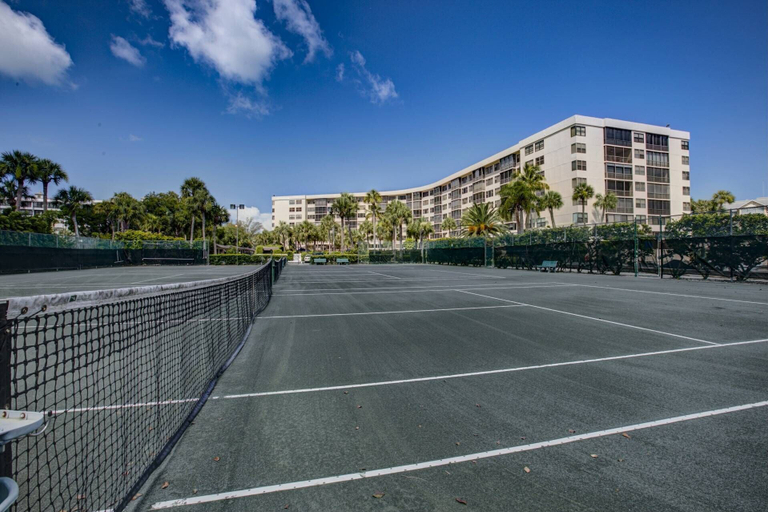 Exterior & Views 2, Harbor Towers 4th Fl Modern 3BR With Den, Sarasota