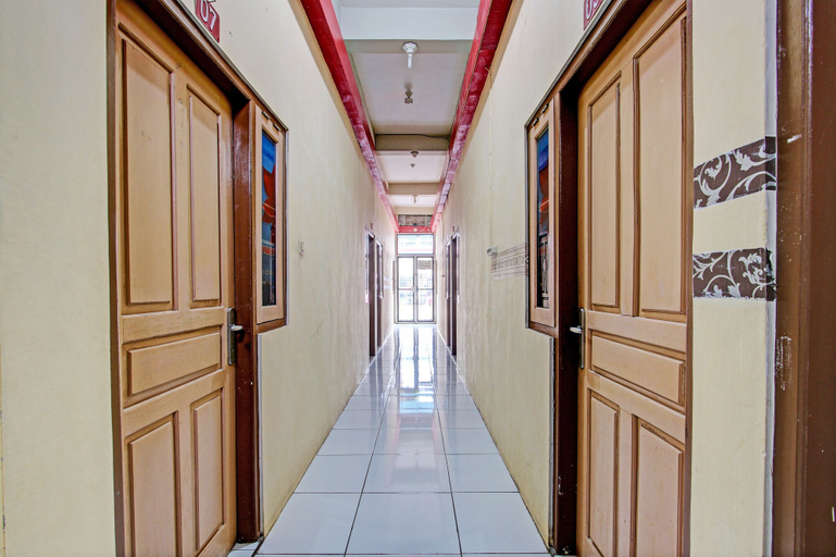 Others 5, Capital O 93361 Dynasty Inn Syariah, Pekalongan