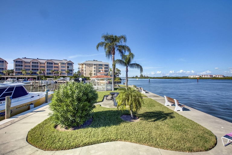 Exterior & Views 2, Harbor Towers 2nd Fl 2 Bedroom Pool View, Sarasota
