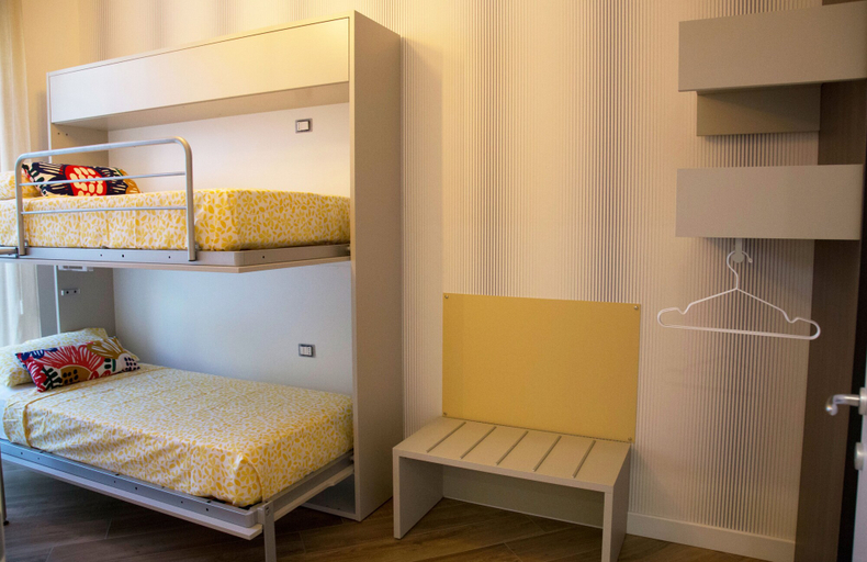 Bedroom 3, Garibaldi Rooms, Napoli