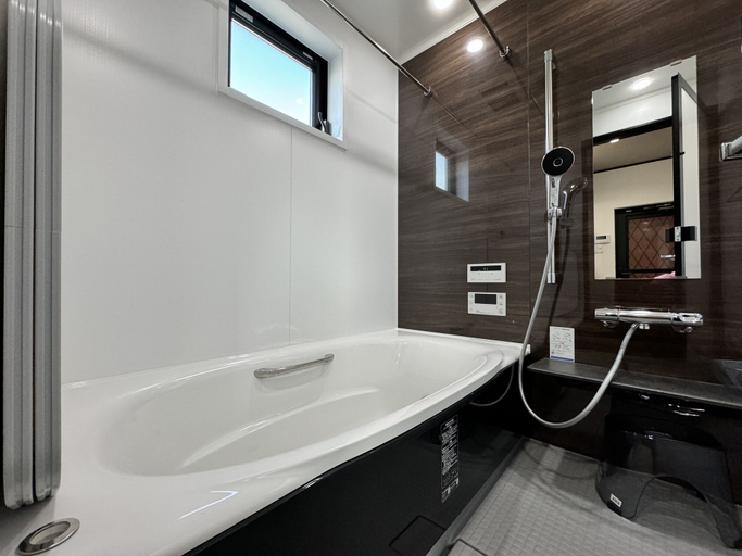 Bathroom 3, Windmill Village E-10, Takashima