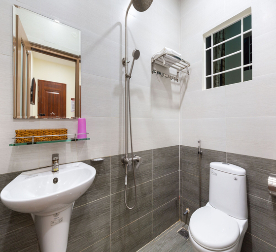 Bathroom 5