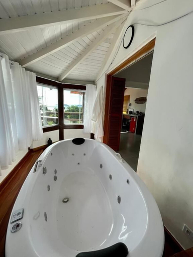 Bathroom 4, Santomar Guest House, Ilhabela