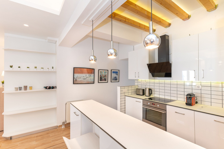 Others 5, Modern Apartment-short walk to Acropolis, Attica