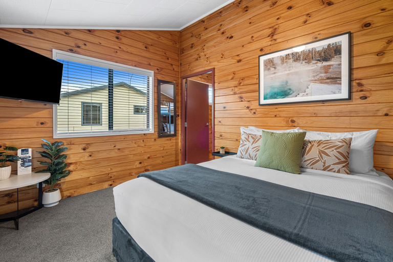 Bedroom 3, Tasman Holiday Parks- Rotorua, Rotorua