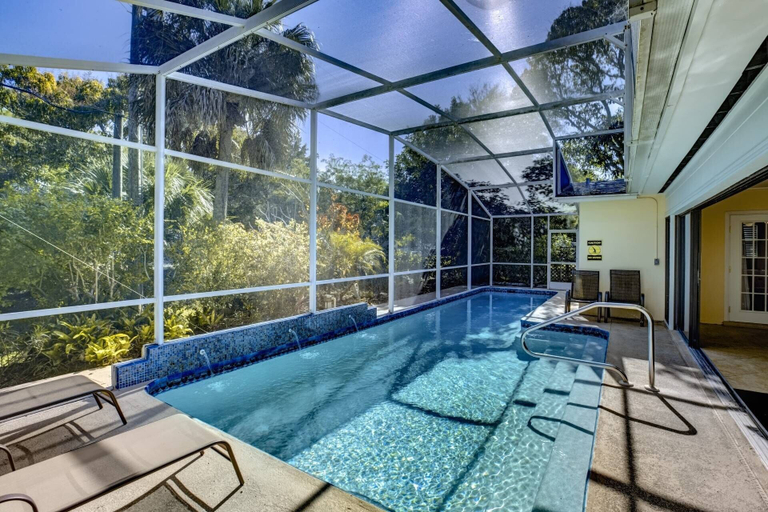 Sport & Beauty 5, Toes in the Water - Pool Home on Siesta Key, Sarasota