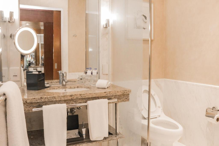 Bathroom 17